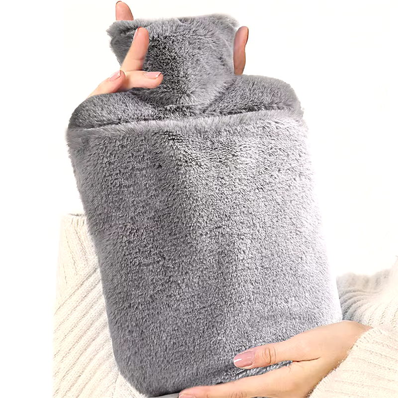 Bouillotte à eau 2L | 6h de chaleur, housse en fourrure grise ou rose - Miss Bouillotte