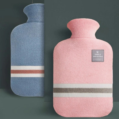 Bouillotte à eau 2L | 6h de chaleur, housse style pullover - Miss Bouillotte
