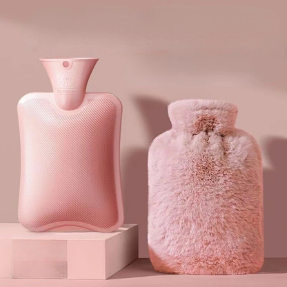 Bouillotte à eau 2L | 6h de chaleur, housse en fourrure grise ou rose - Miss Bouillotte