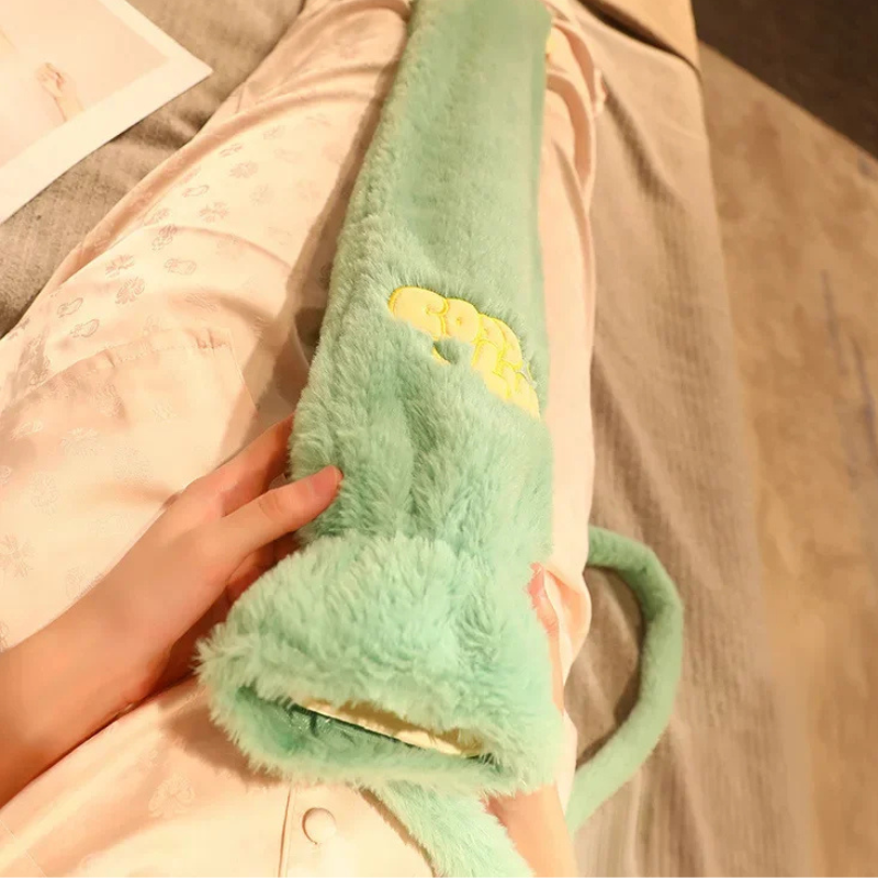 Bouillotte peluche Kawaii à eau longue 1,5L | 6h de chaleur, moumoute avec queue - Miss Bouillotte